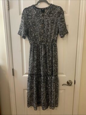 Who What Wear Black & White Paisley Tiered Midi Dress
